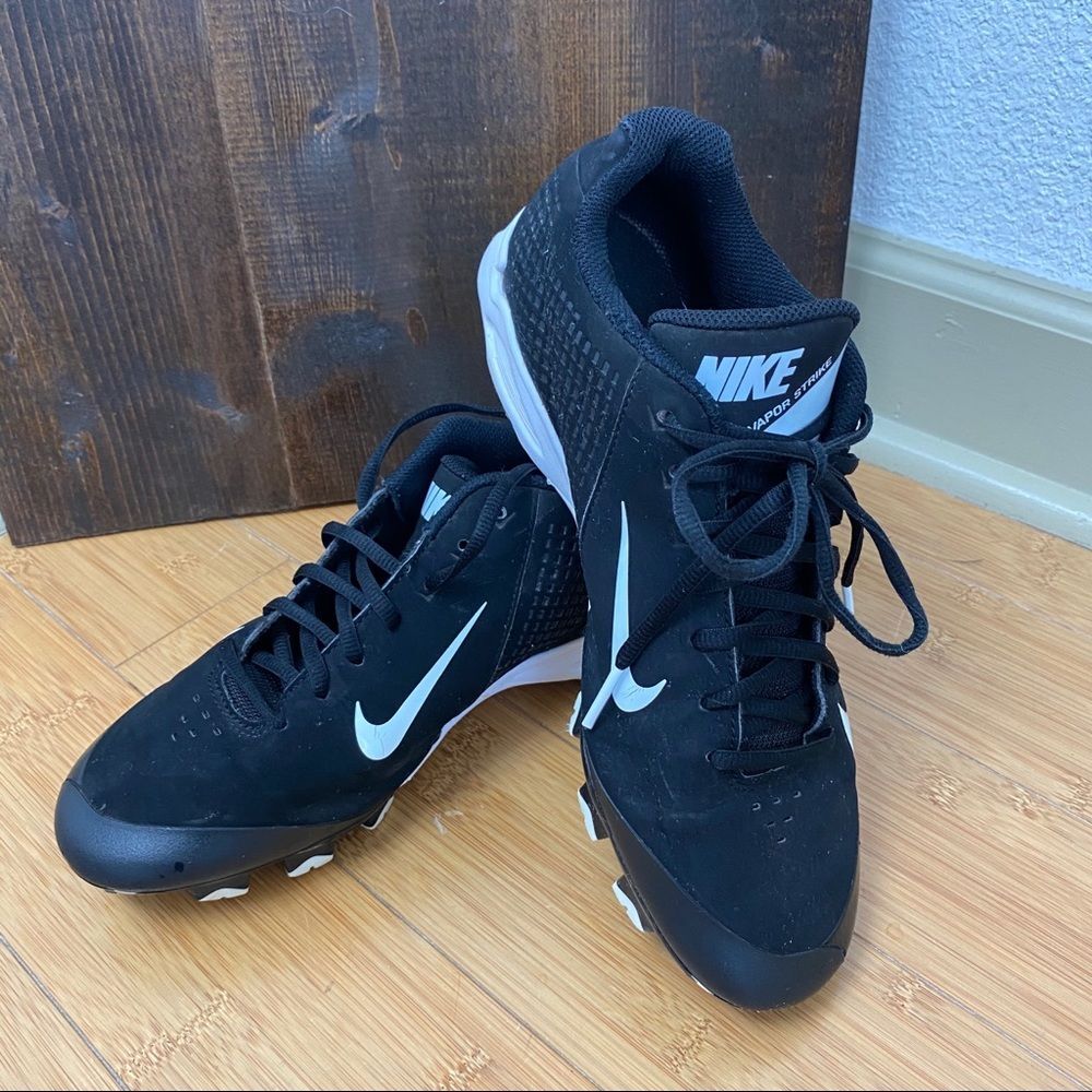 Nike Vapor Strike Cleats - Size 9